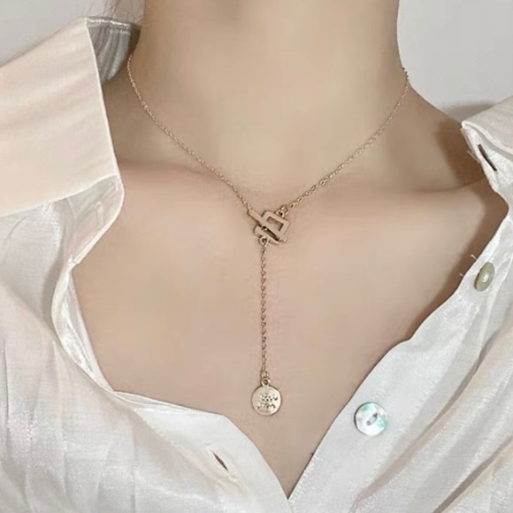 ❣️$25/3❣️ Good Luck Pendant Gold Chain Necklace - Picture 3 of 12